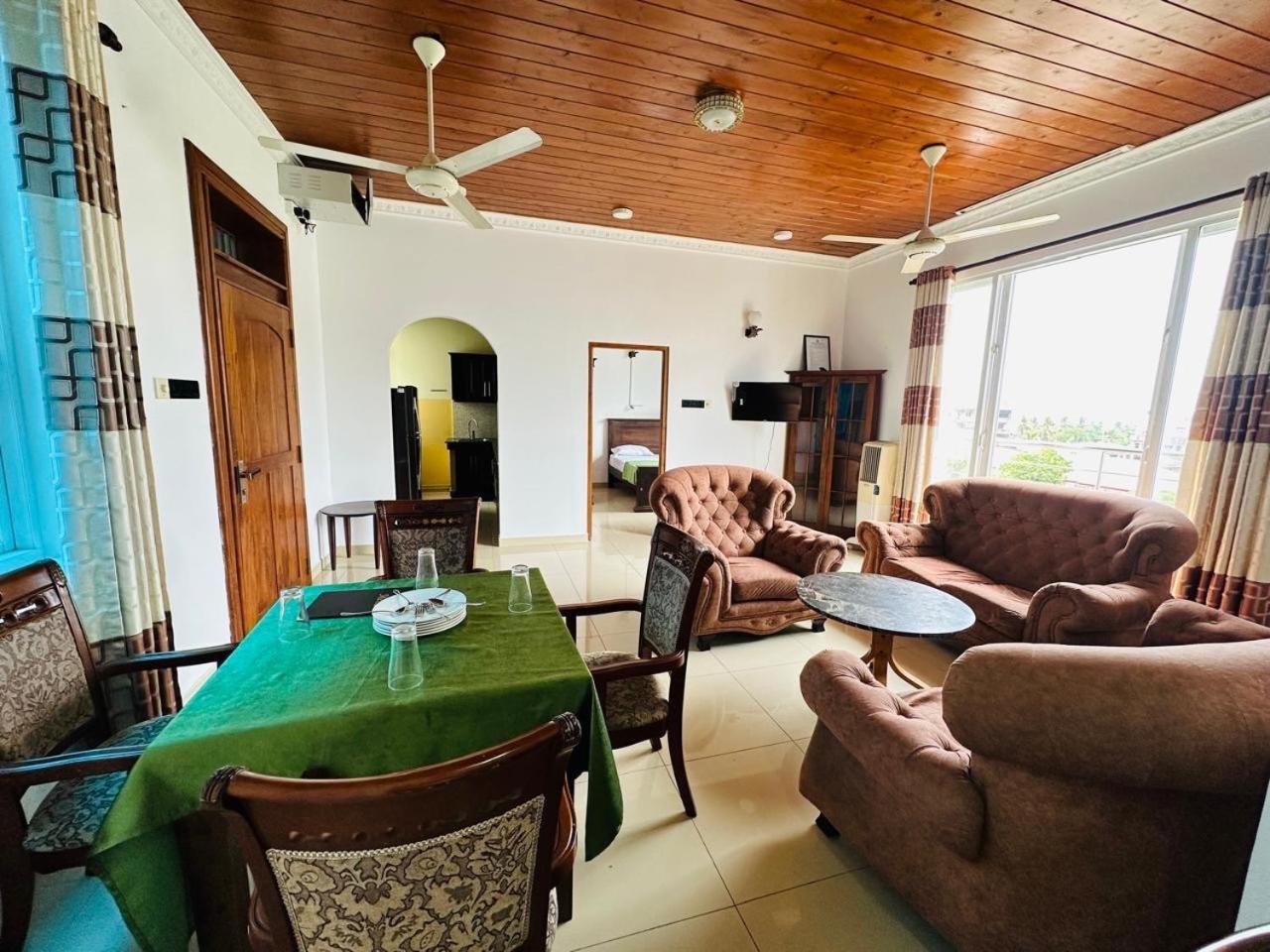 Green Tree Apartments Dehiwala-Mount Lavinia Exterior foto